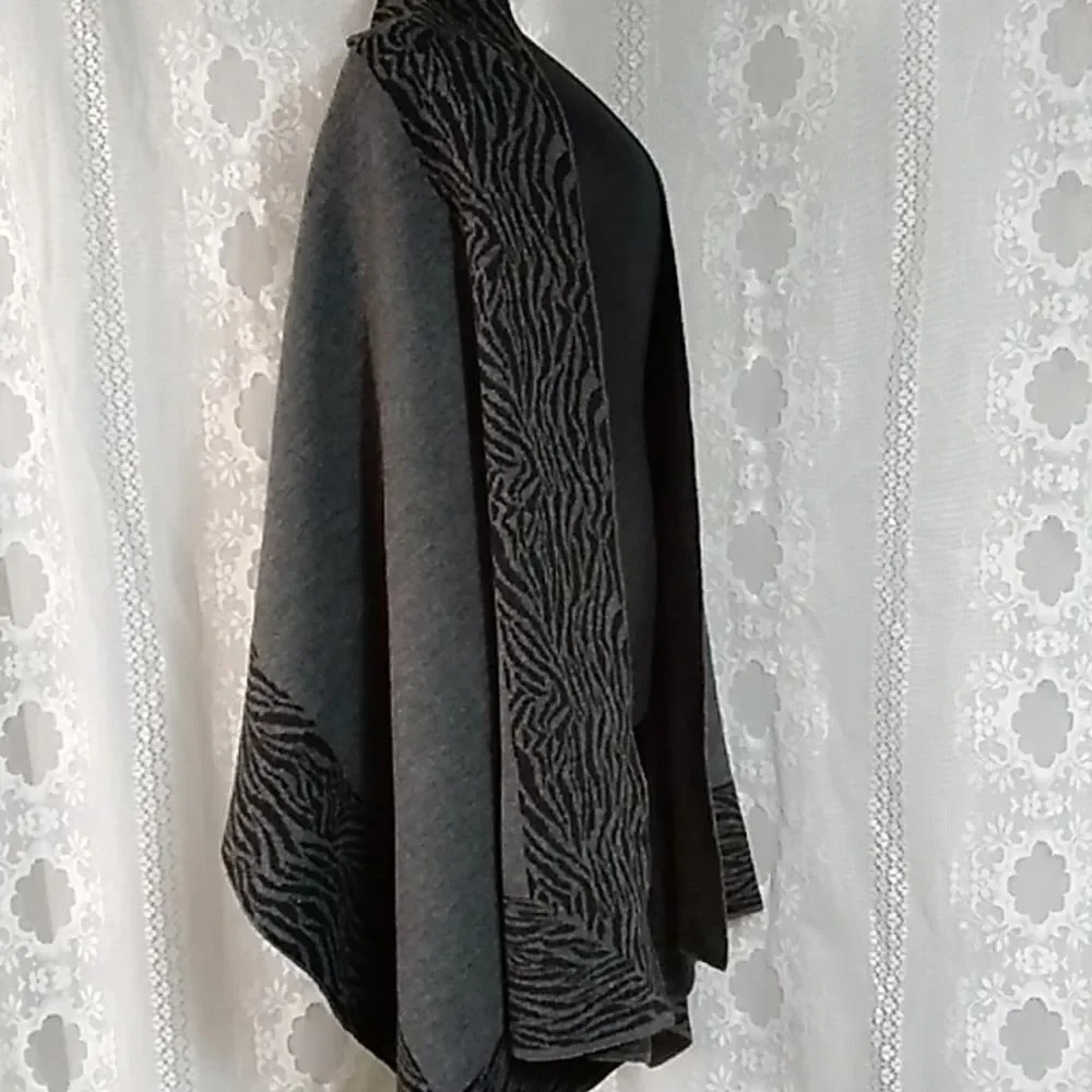 Shawl Wrap Poncho Women's Size 140×28